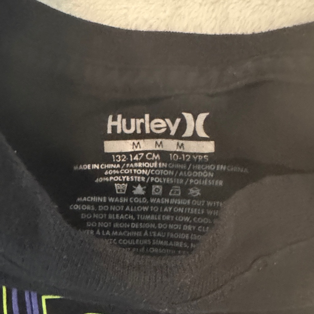 Hurley Black Tee with Vibrant Logo - Picture 4 of 4